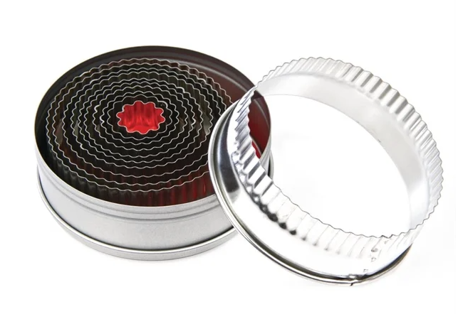 Fluted pastry cutter sale